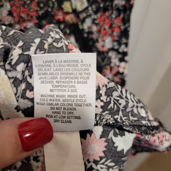 Reitmans floral sun dress with double straps and tie waist. US Medium. - Picture 5 of 12